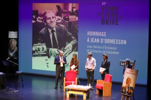 Hommage à Jean d'Ormesson en présence de sa fille Héloïse d'Ormesson au Théâtre.